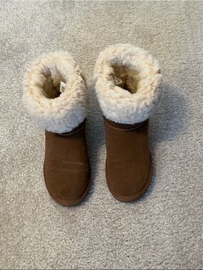 Women's Brown Shearling-Lined Winter Boots - Cozy Slip-On Style